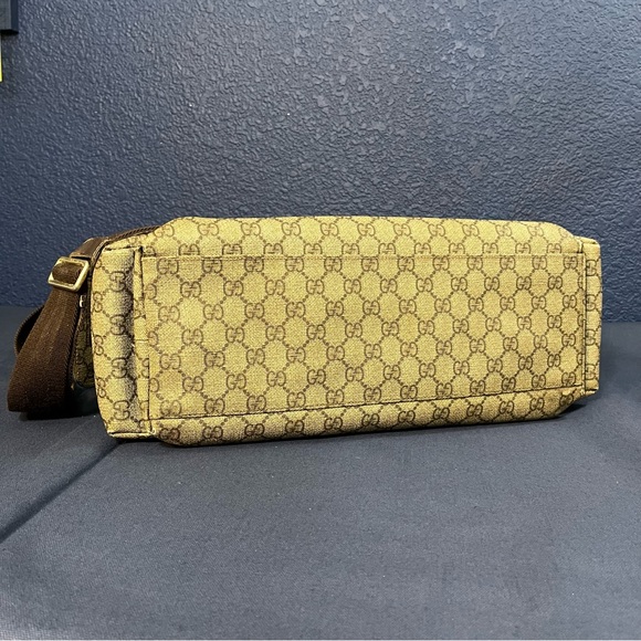 GUCCI GG Supreme Canvas Diaper Bag - Picture 11 of 16